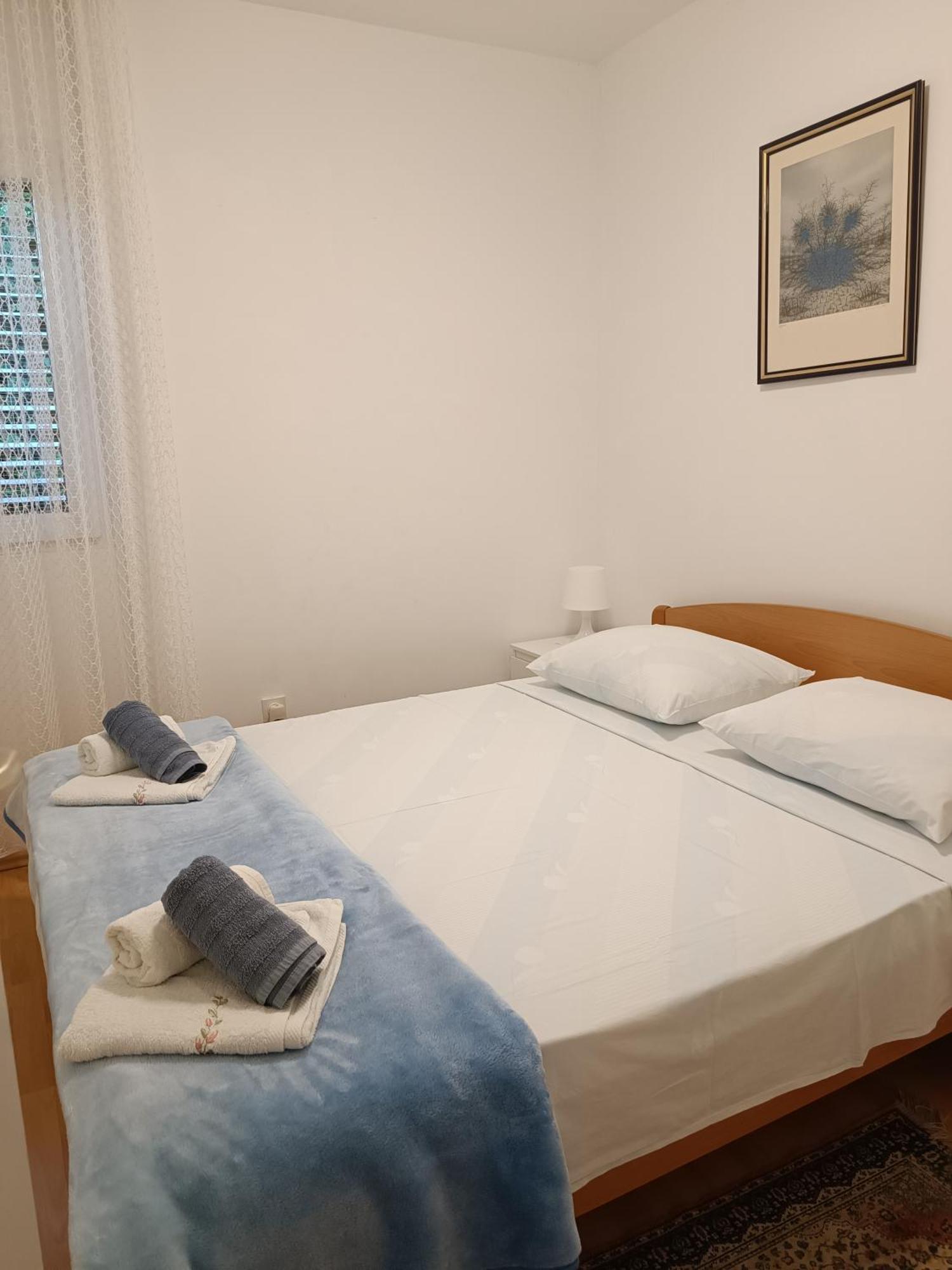 Apartment Basic Petrcane Esterno foto