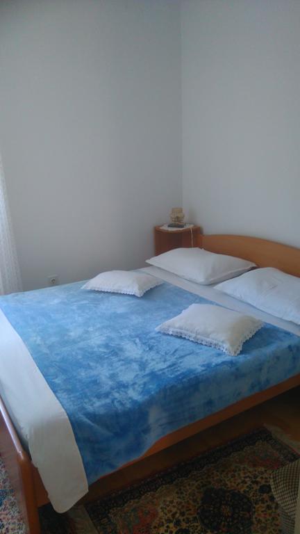 Apartment Basic Petrcane Esterno foto